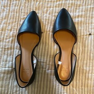 New! Black pointed flats